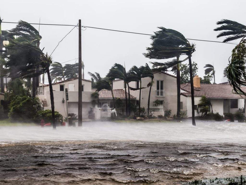 Top 10 Tips on How to Prepare your House for Hurricanes