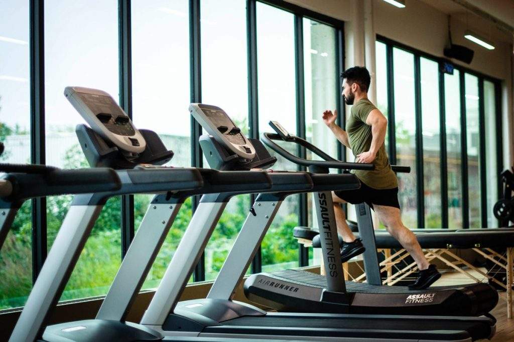 5 Advantages of Running Treadmill & Exercising at Home