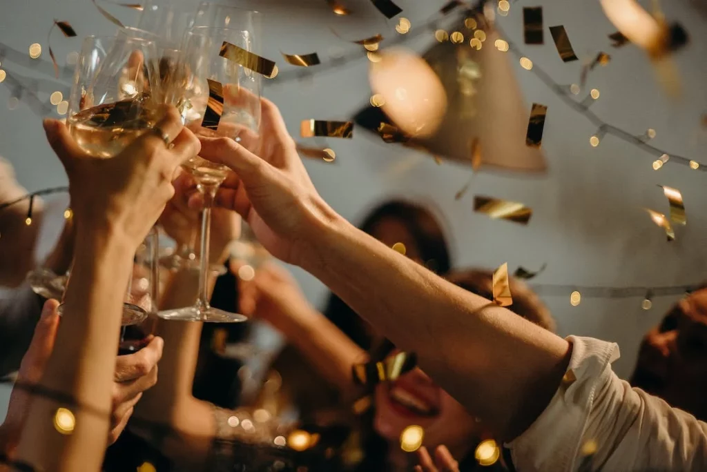 6 Important Things to Do as Soon as You Get Engaged 6 Important Things to Do as Soon as You Get Engaged