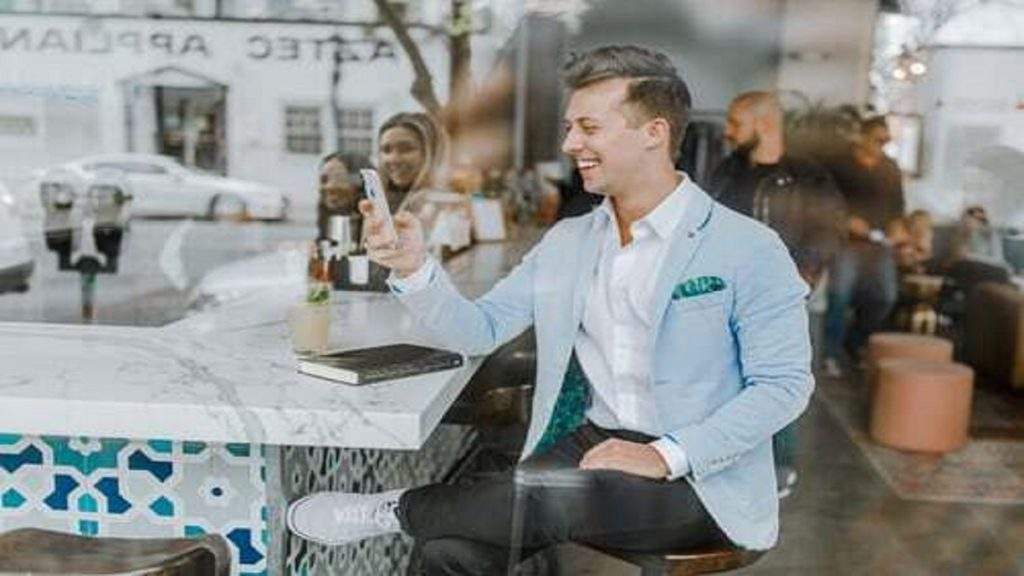 Best 4 Must-Have Restaurant Technologies That Improve Business Best 4 Must-Have Restaurant Technologies That Improve Business